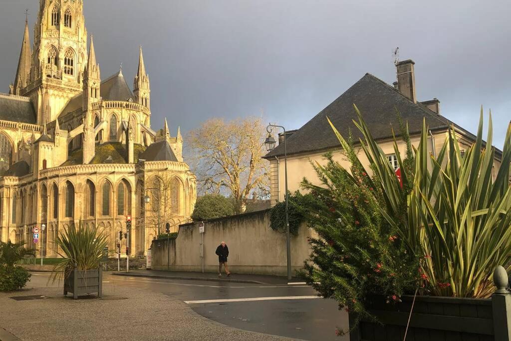Studio Cocooning Au Pied De La Cathedrale Bayeux Exterior foto